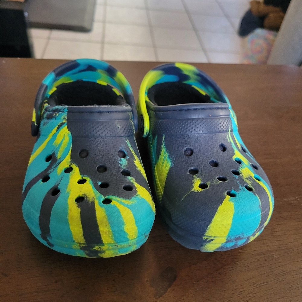 Kids Colorful Clogs - Picture 2 of 4